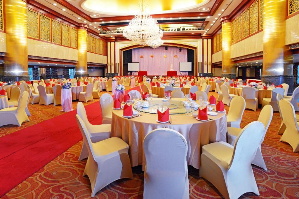 Guangzhou New Century Hotel Esterno foto
